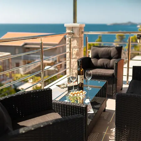 Fancy Dream - Comfort One Bedroom With Balcony And Sea View 1